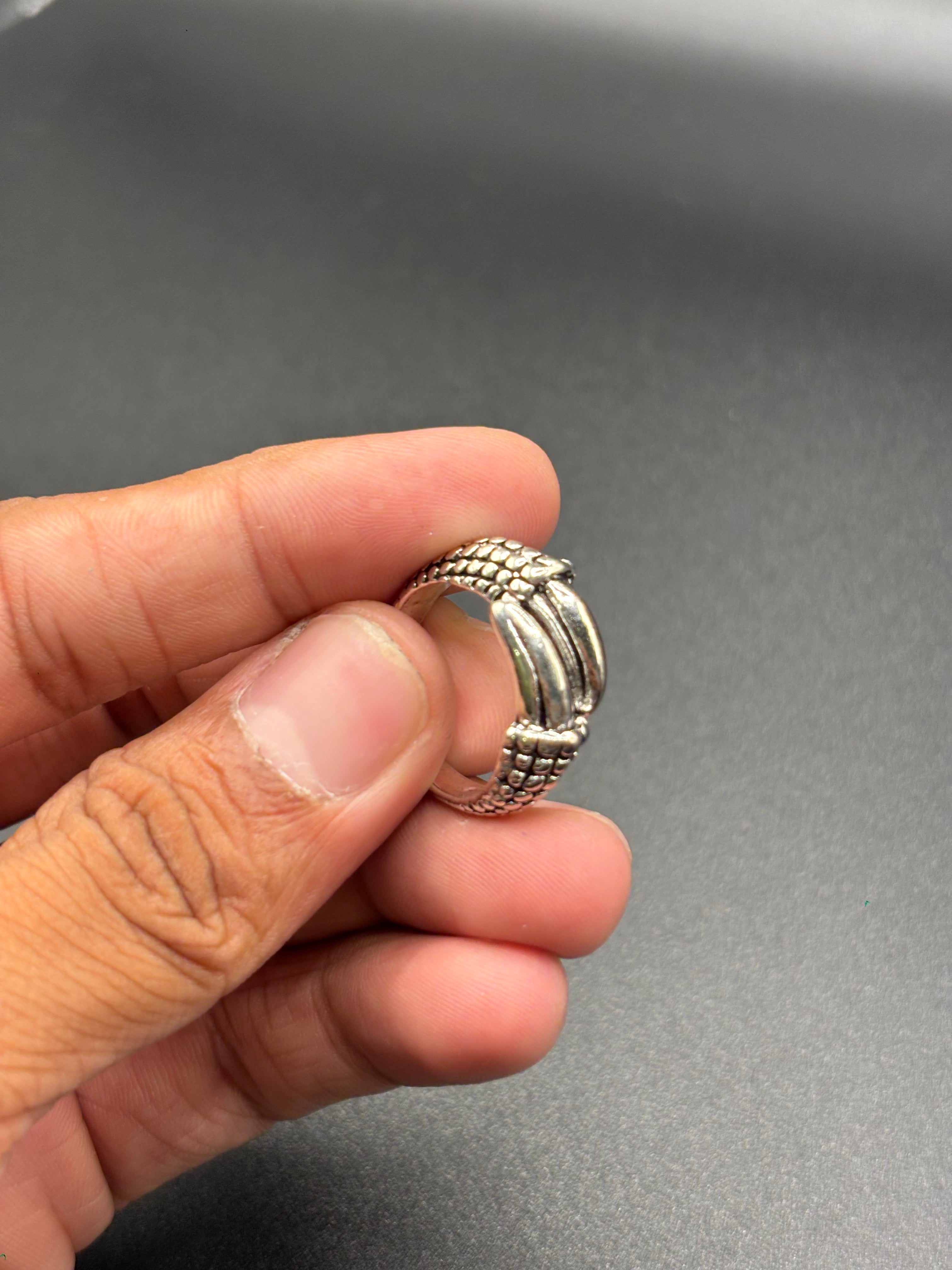 Claw Ring